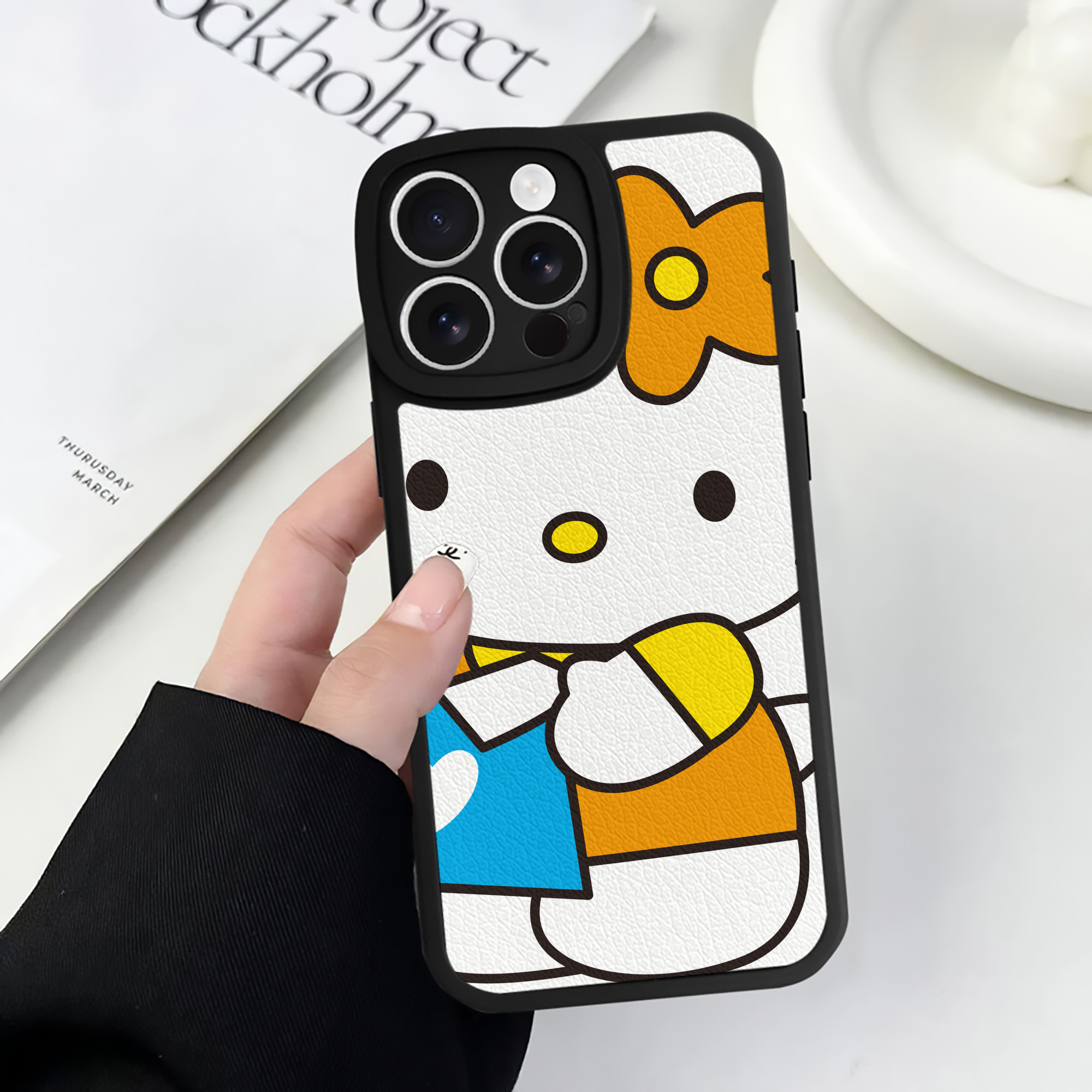 （画像用） Hello Kitty ハローキティ 【iPhone 16シリーズ対応】シリコンスマホケース（レザー調） 材質：シリコン